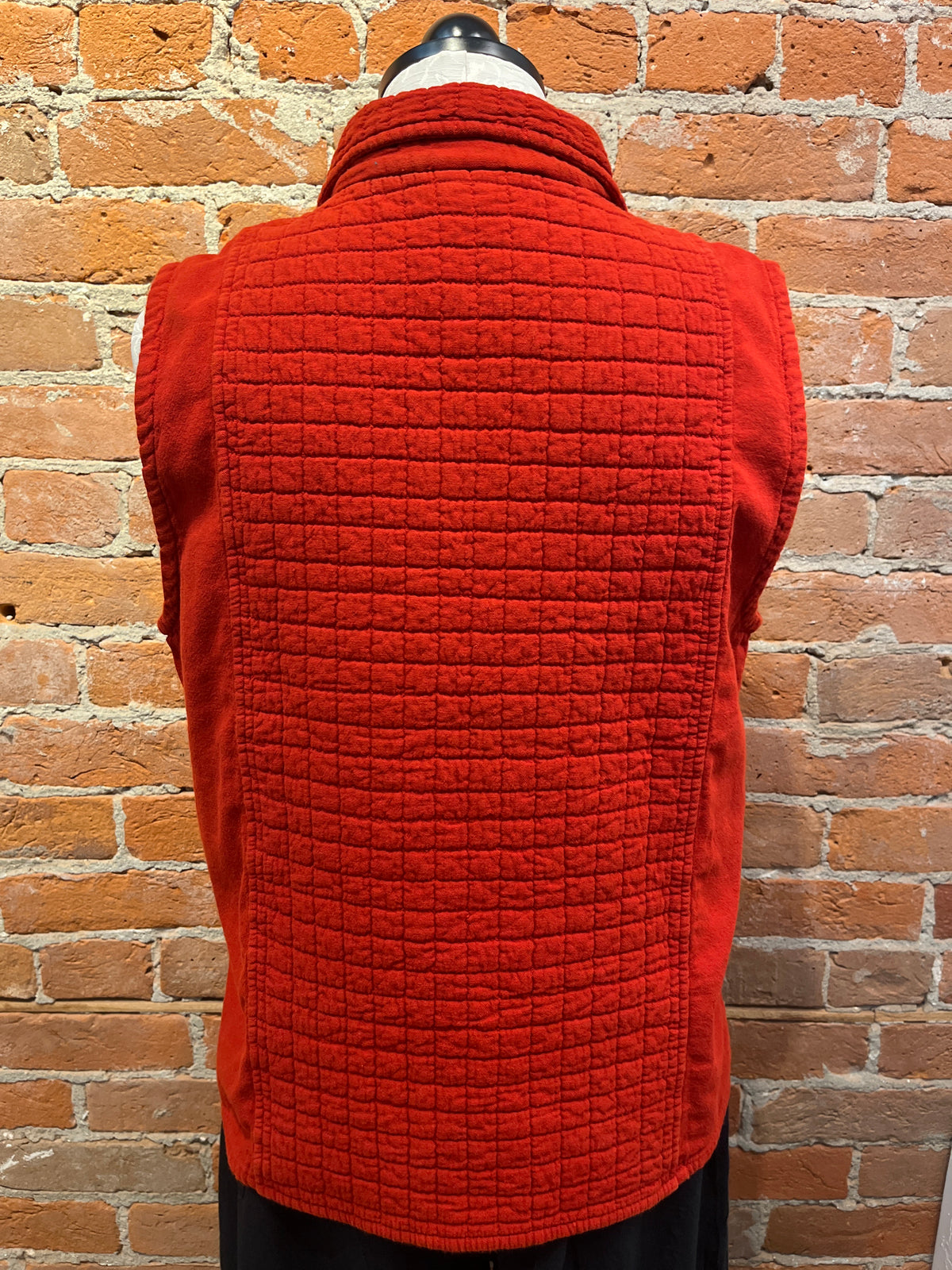 Maya Jones vest, quilted (2 colors)
