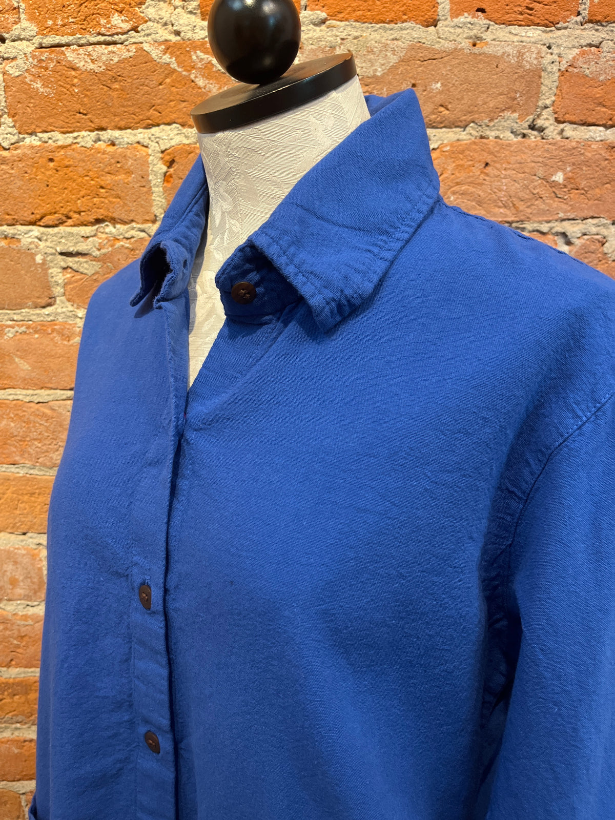 Maya Jones shirt 1716, long button front Blue