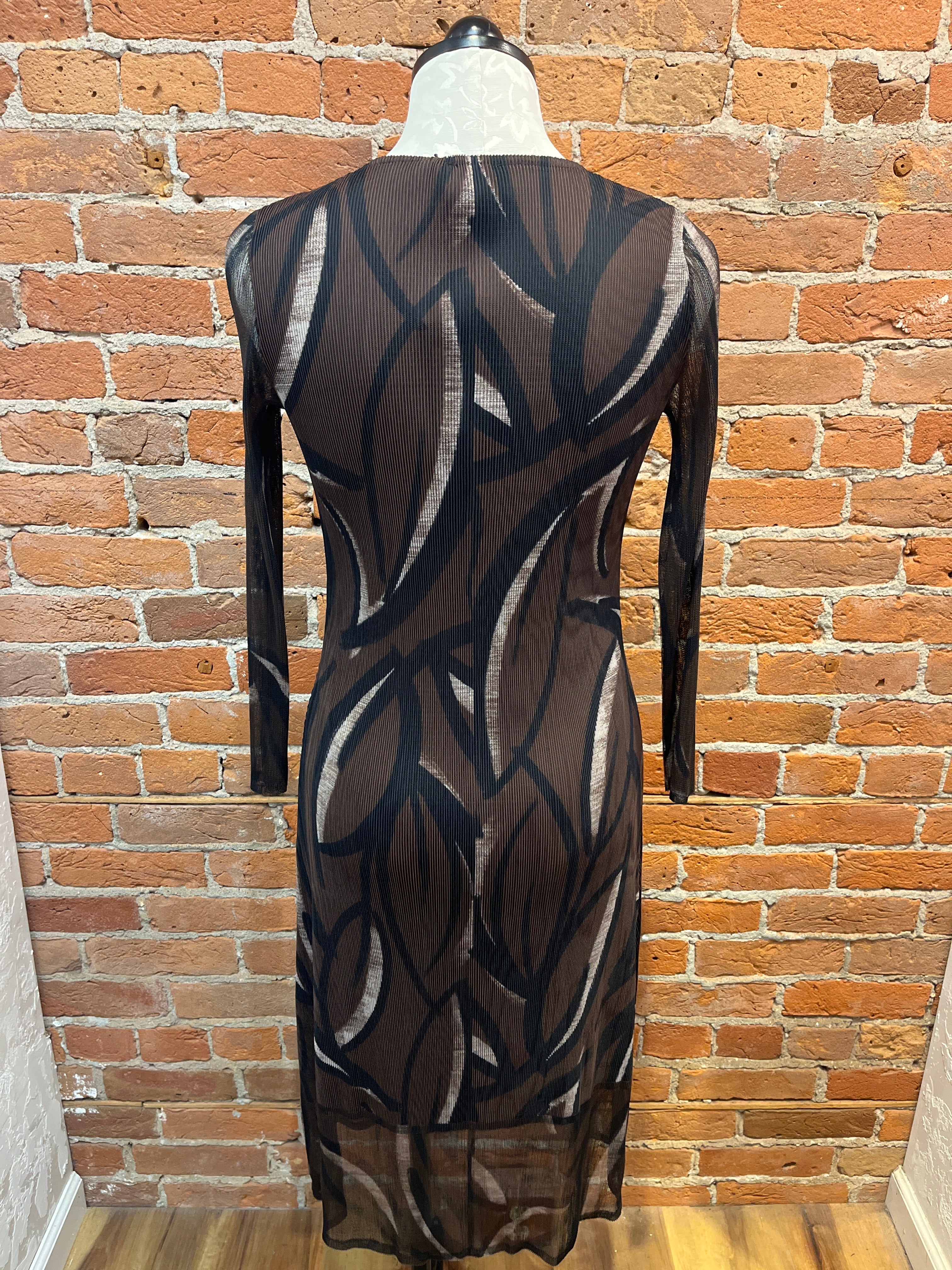 Olivia by Habitat dress 306510, Parisian pleats vin party rendevous