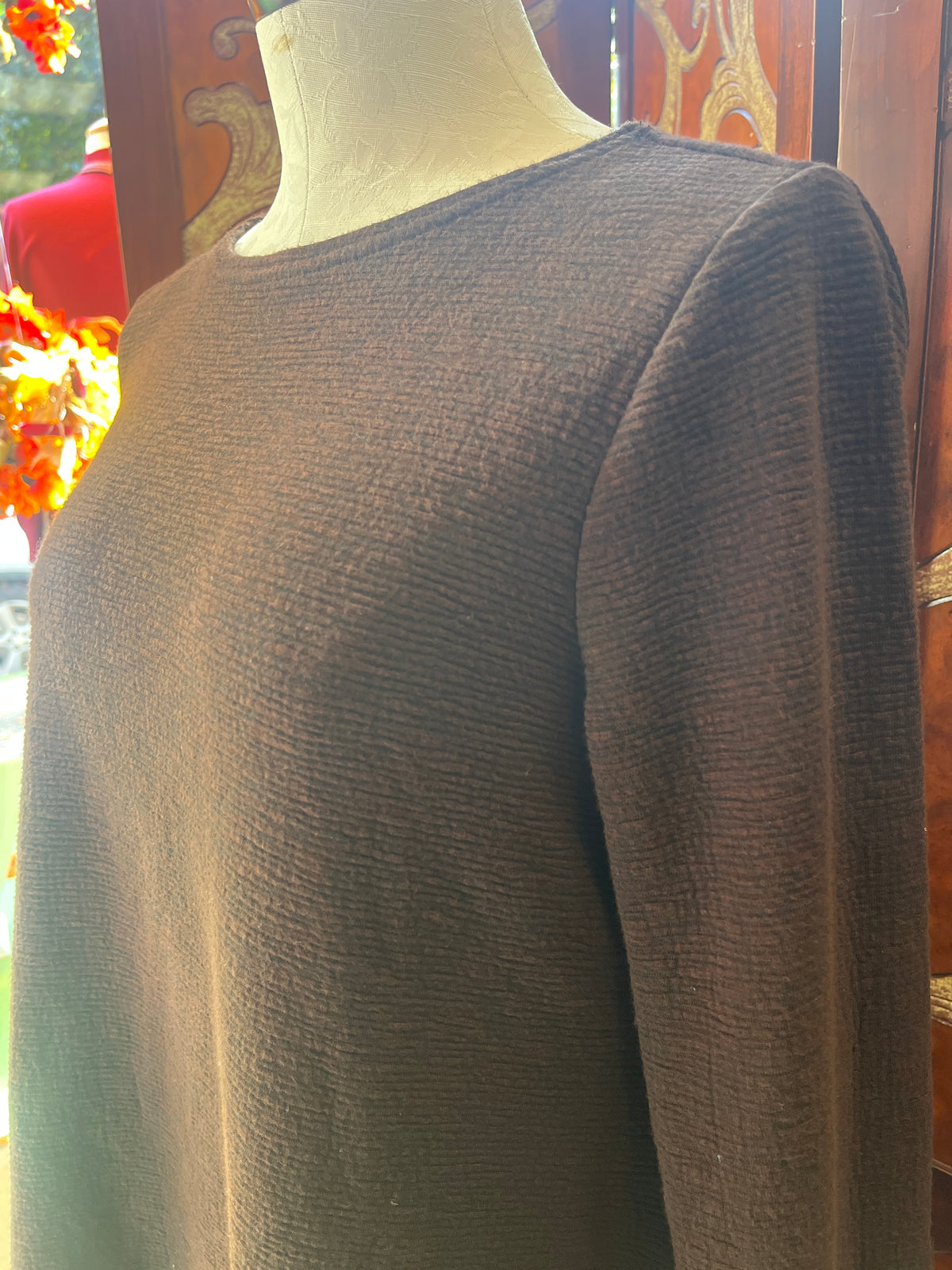 Cut Loose shirt, aline boatneck crimped Chocolate