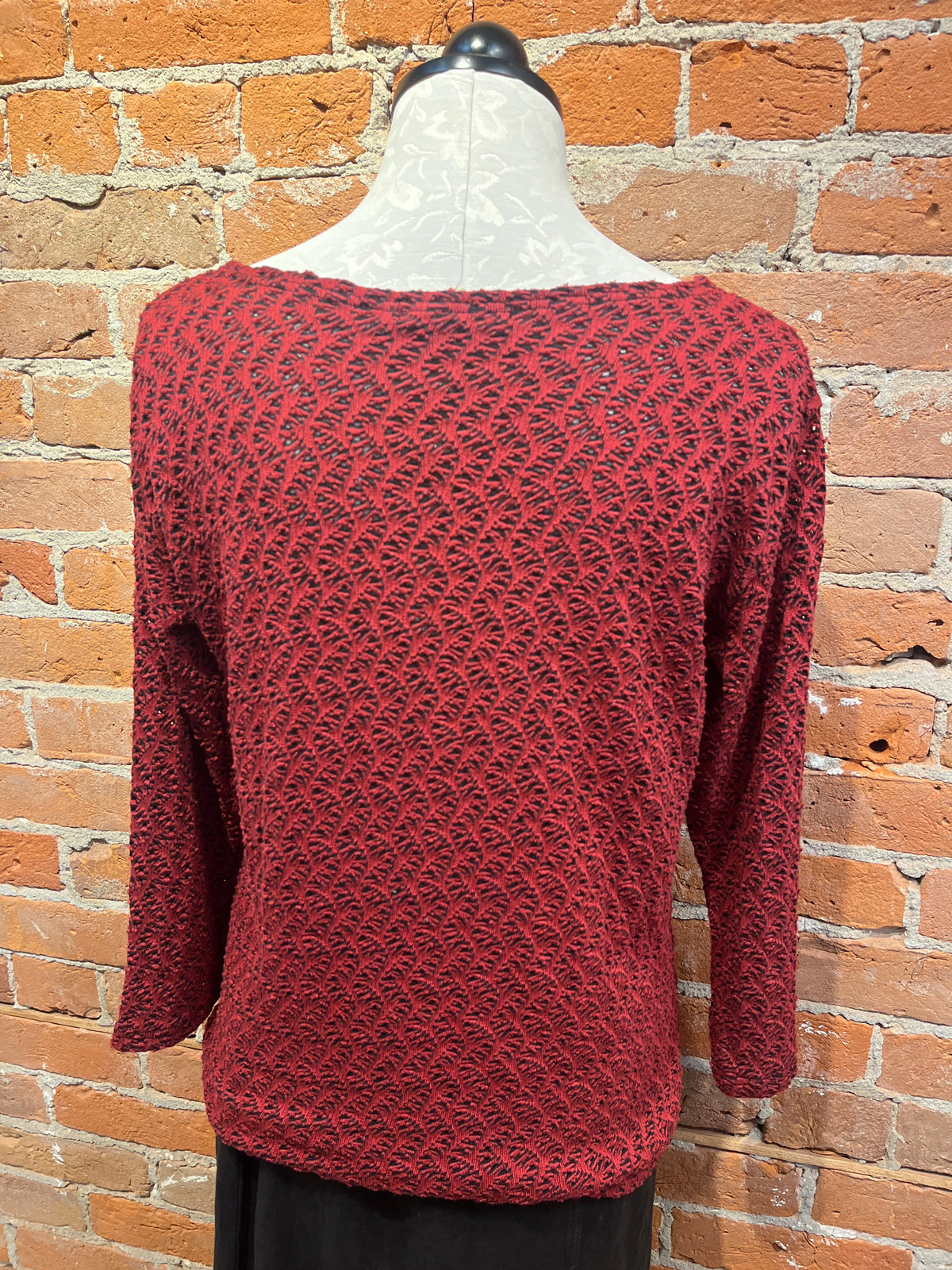 Cut Loose shirt, boatneck 3/4 sleeve crochet Maraschino