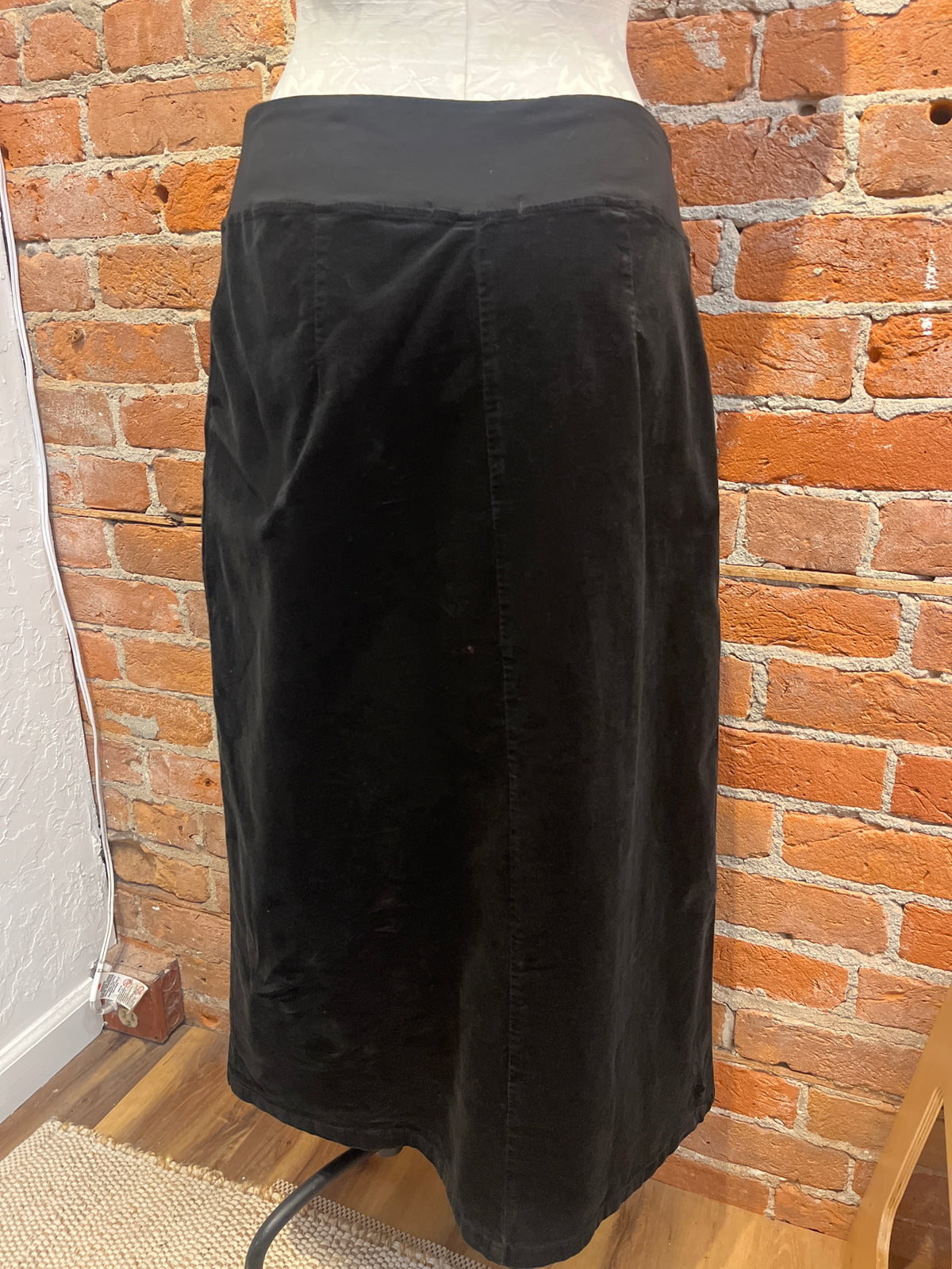 Cut Loose skirt, midi aline mini-cord Black