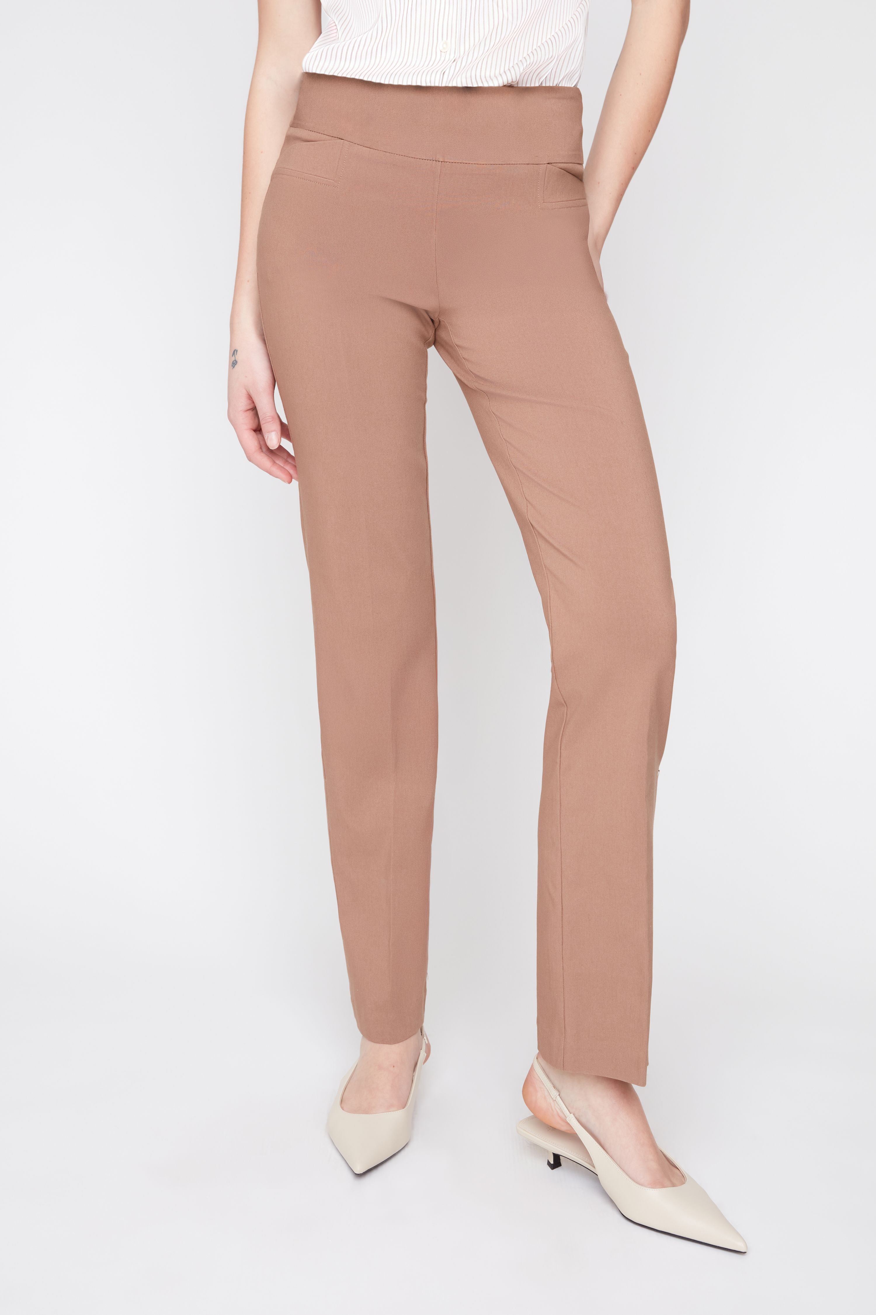 Pantalón Renuar 1920, PETITE pierna recta con bolsillo