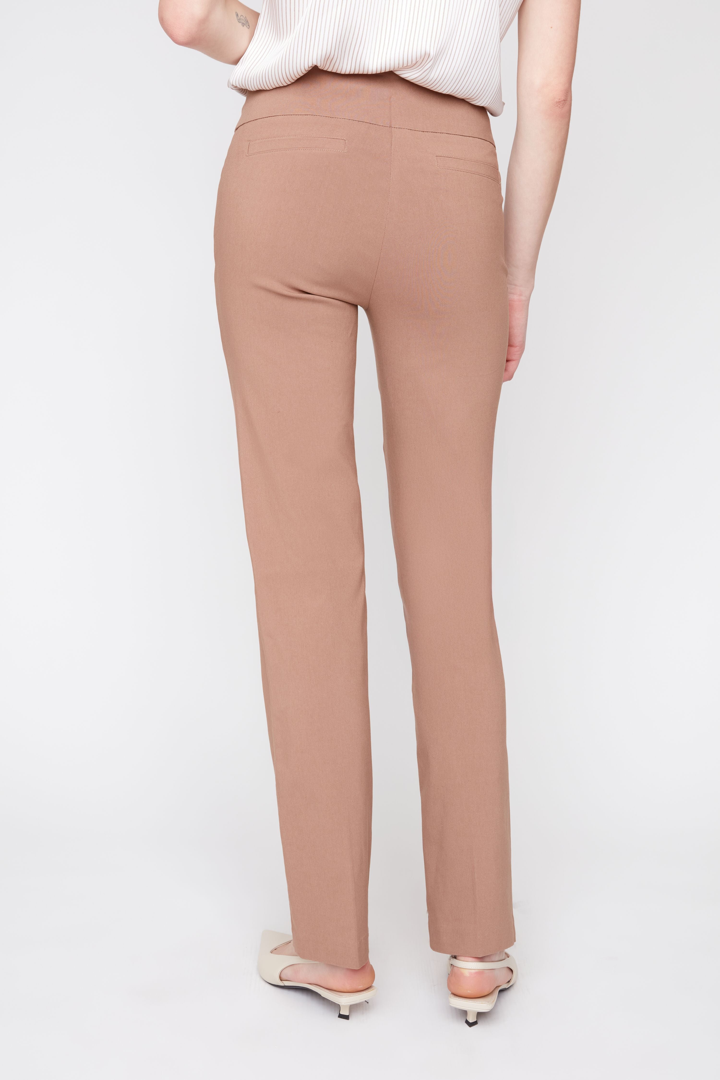Pantalón Renuar 1920, PETITE pierna recta con bolsillo