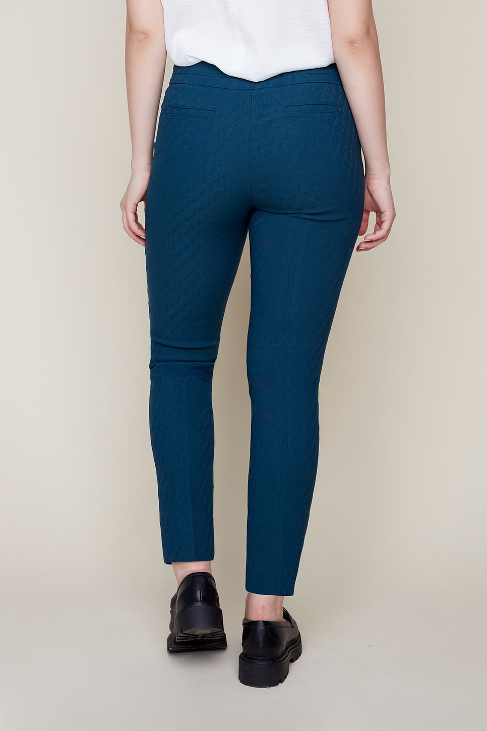 Renuar pant 1542, textured ankle length (2 colors)