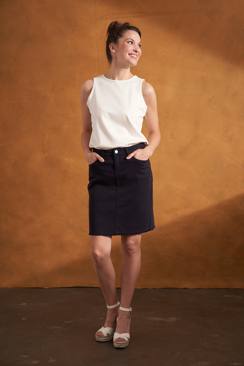 Renuar skirt, 2529  raw-edge tencel blend SALE Size XL