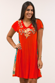 Vestido Caite Shael, manga corta rayón bordado