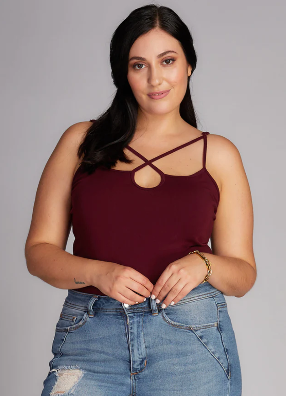 Camiseta C'est Moi, cami con frente cruzado talla grande