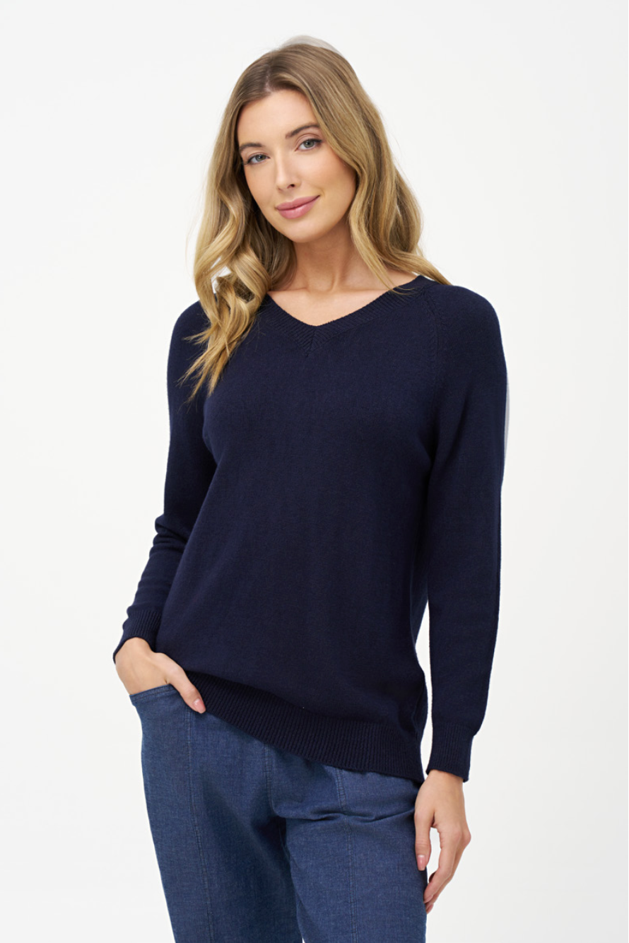 M (Made in Italy) sweater, v-neck 33-903X