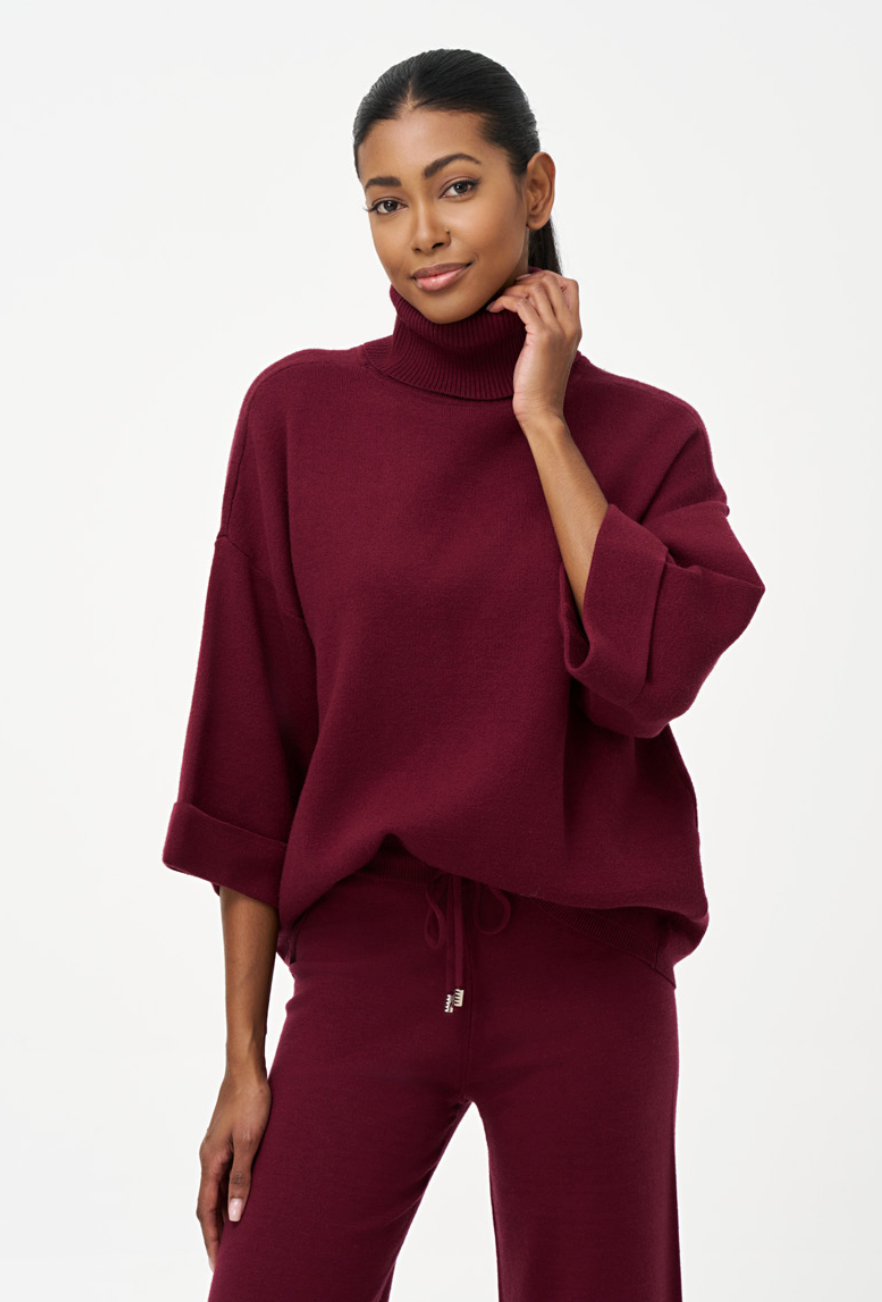M (Made in Italy) sweater, 3/4 sleeve turtle neck 33-RS013X