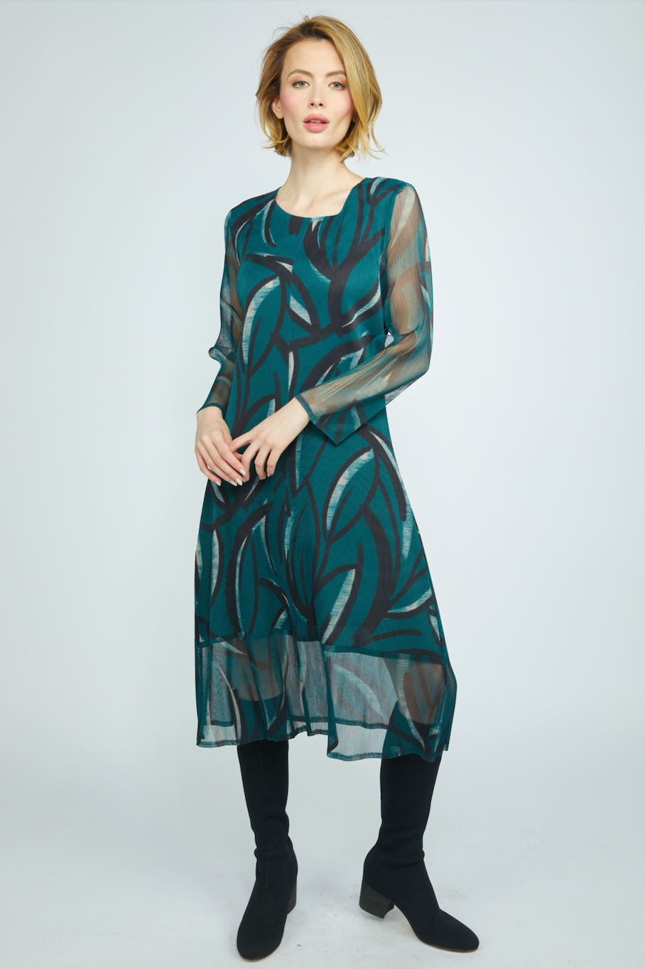 Olivia by Habitat dress 306510, Parisian pleats vin party rendevous