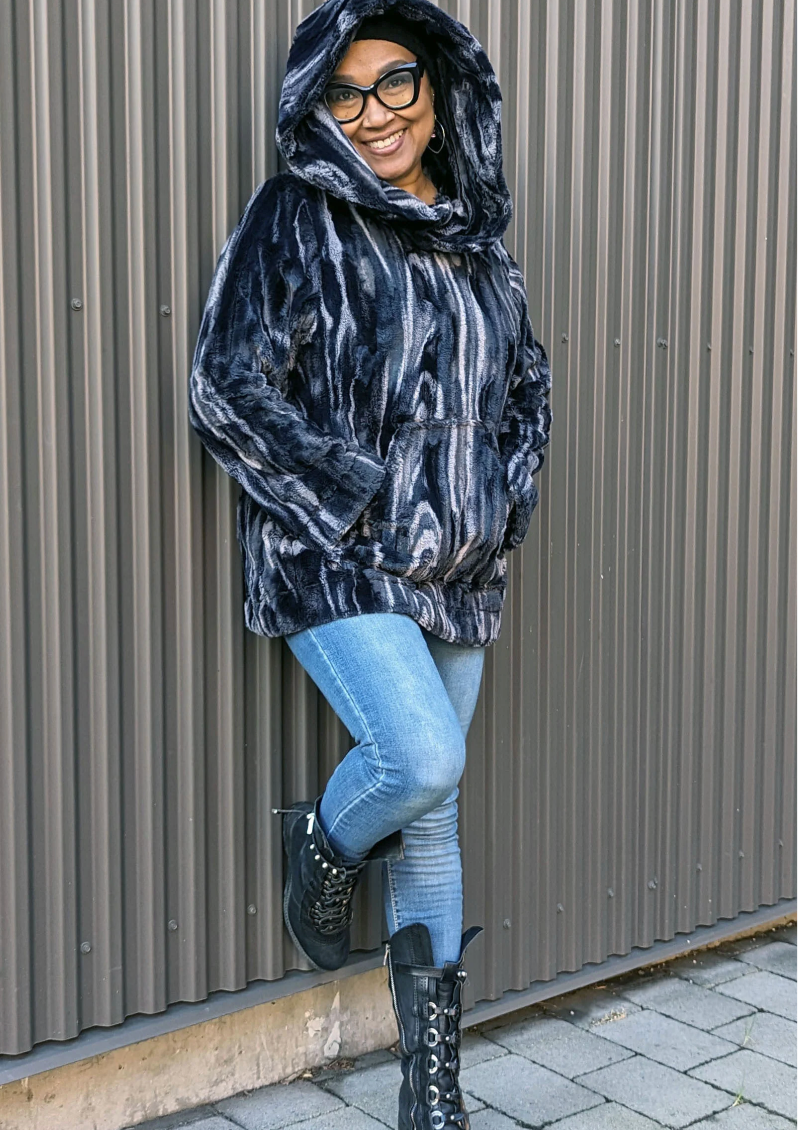 Pandemonium hoodie, faux fur lounger (2 colors)