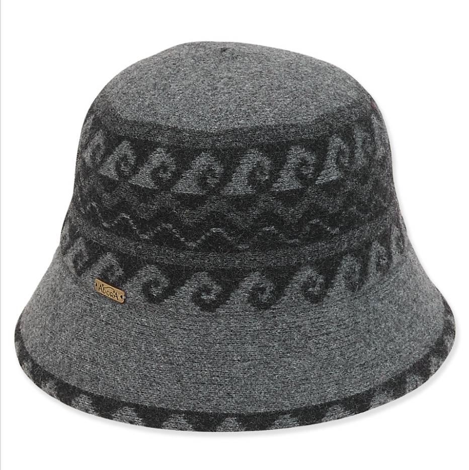 Adora hat 1074, soft wool cloche