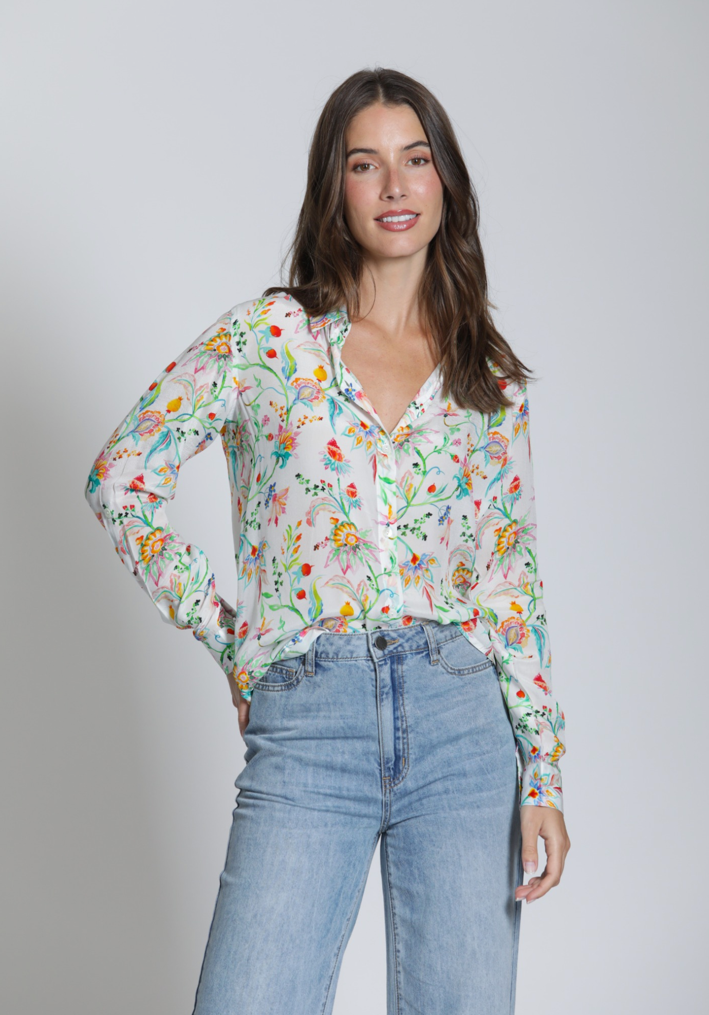 APNY shirt 52P, button front floral on white print