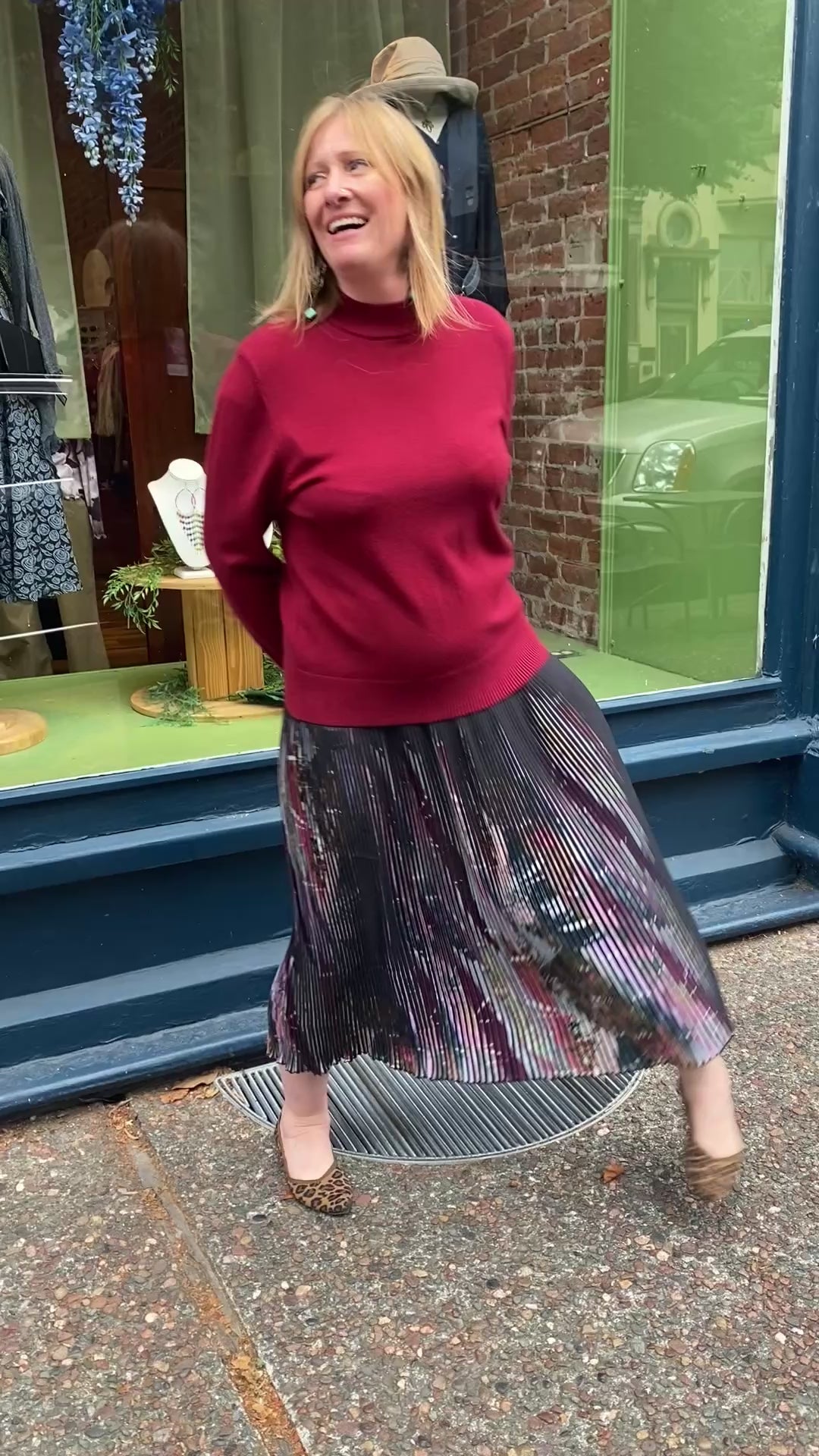 Load video: Desigual Plis skirt, knee-length FW05
