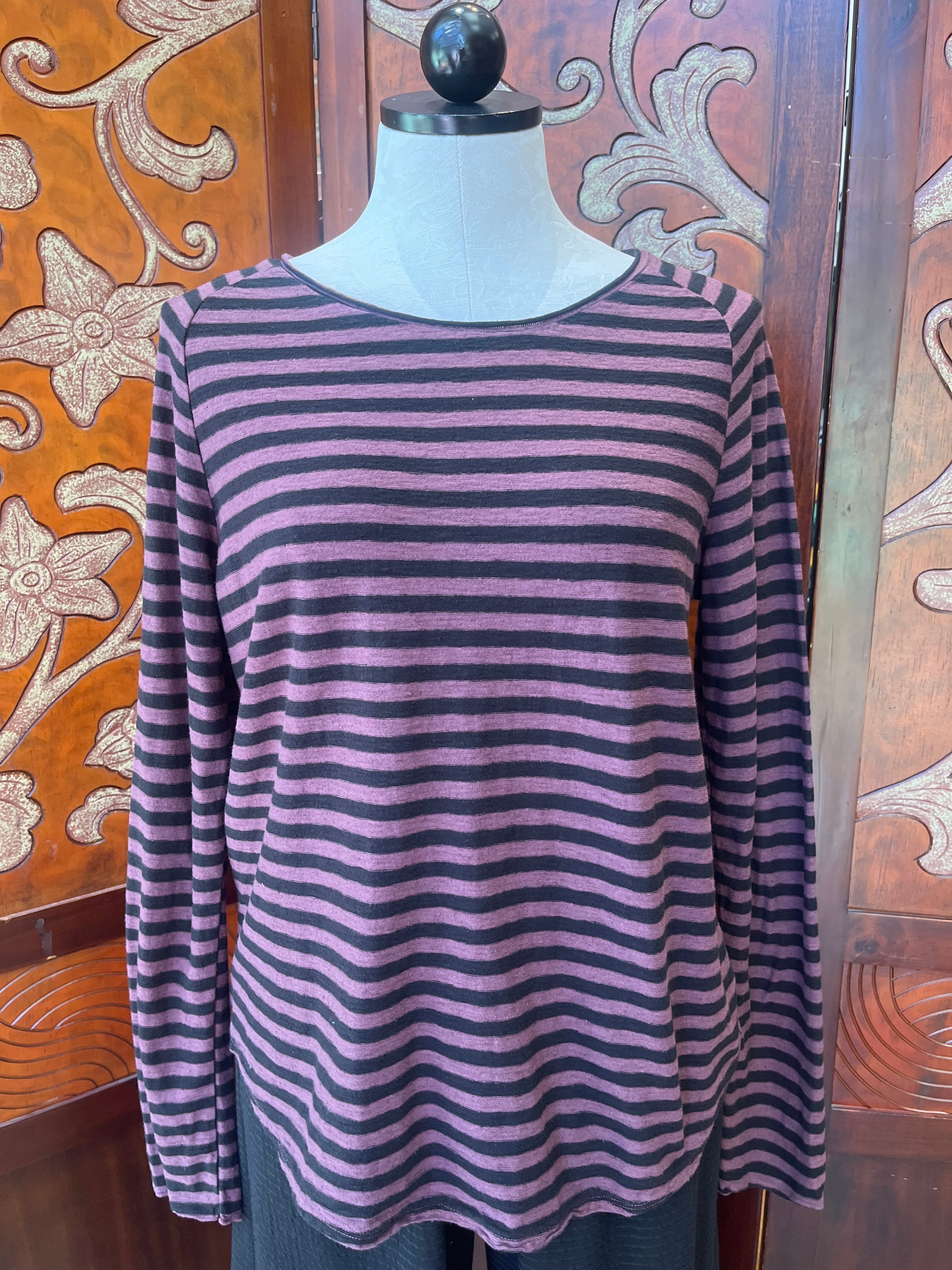 Cut Loose t-shirt, black stripe sporty Cinnabark