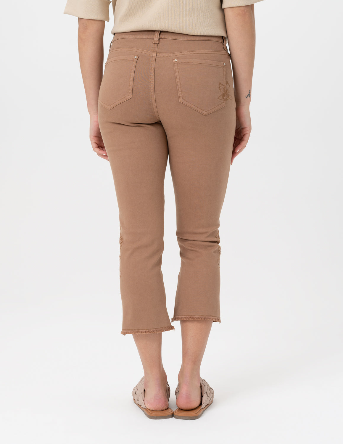Renuar pant 8110, tencel blend embroidered crop (2 colors)
